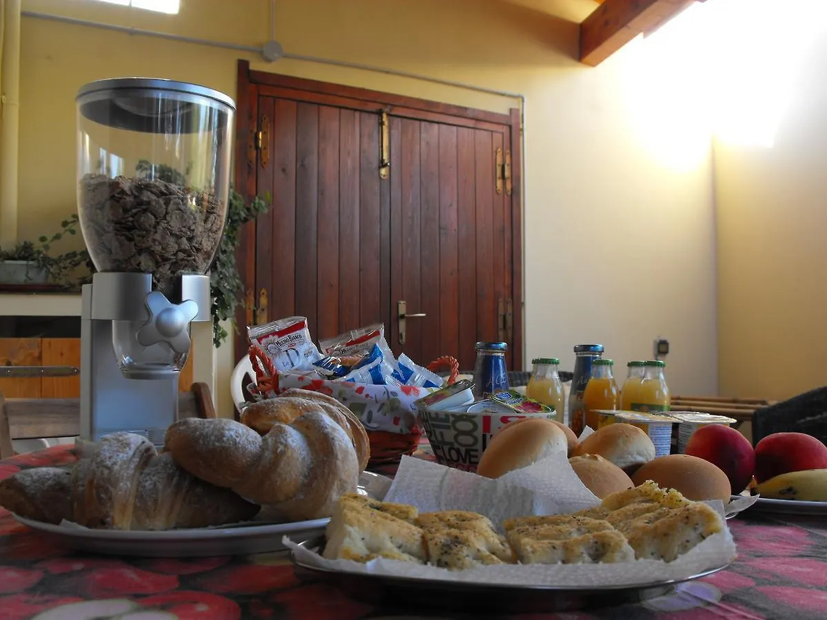 Bed and Breakfast West Coast à Càbras Italie