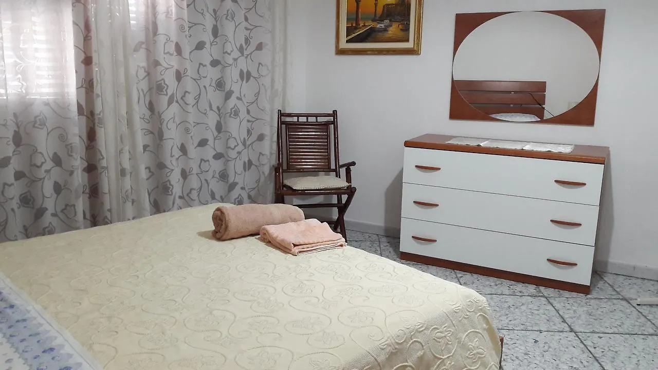 Bed and Breakfast West Coast à Càbras 0*,  Italie