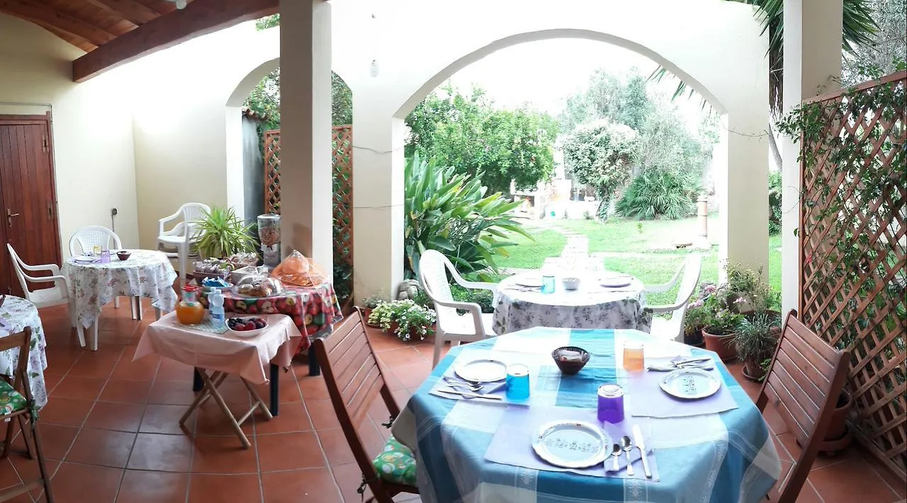 West Coast Bed & Breakfast Cabras Italy
